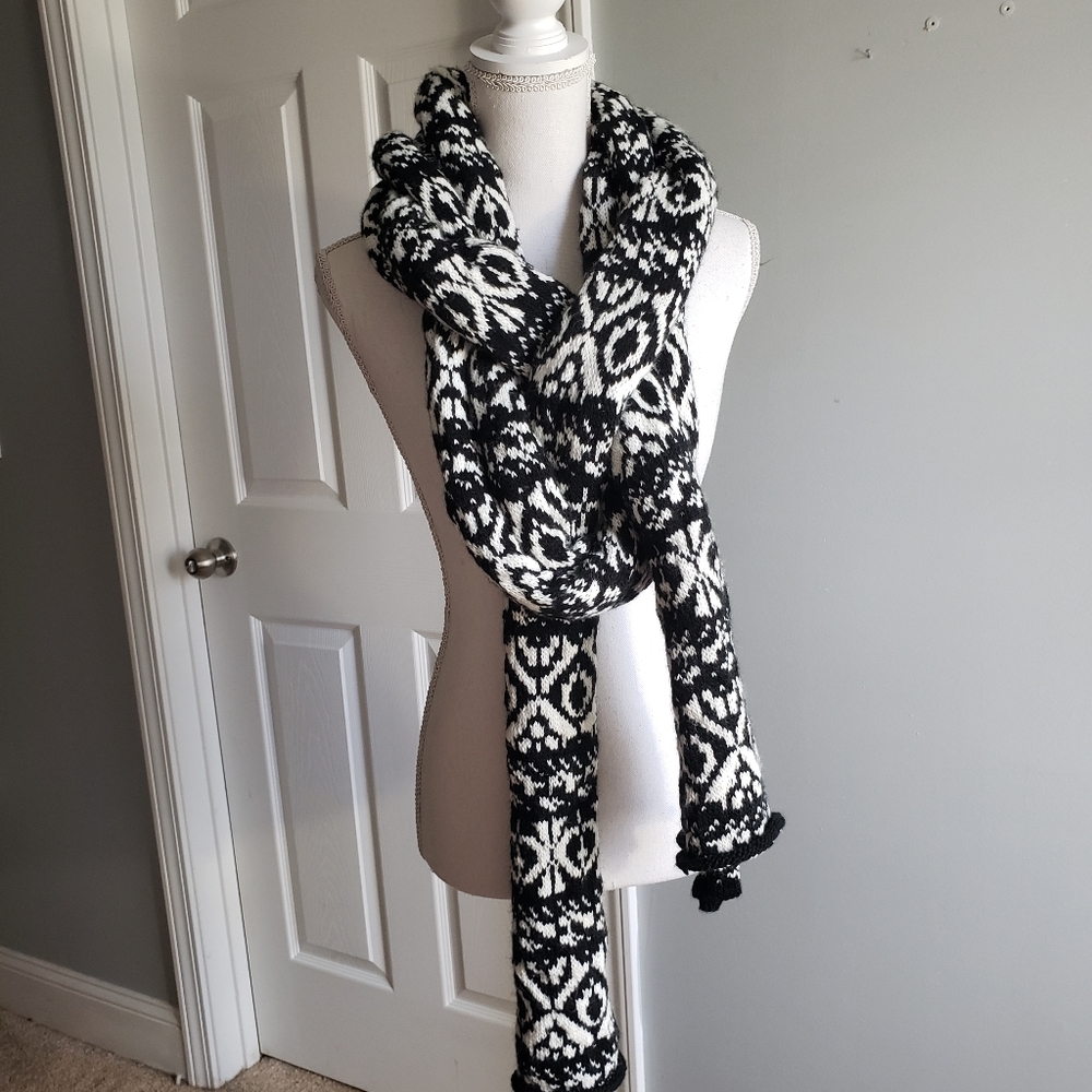 Zara scarf